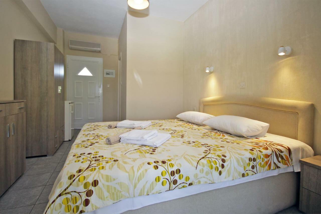 Funbeach Rooms Neos Marmaras Extérieur photo